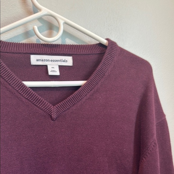 Amazon Essentials XXL Men's Purple V-Neck Sweater - Picture 2 of 8